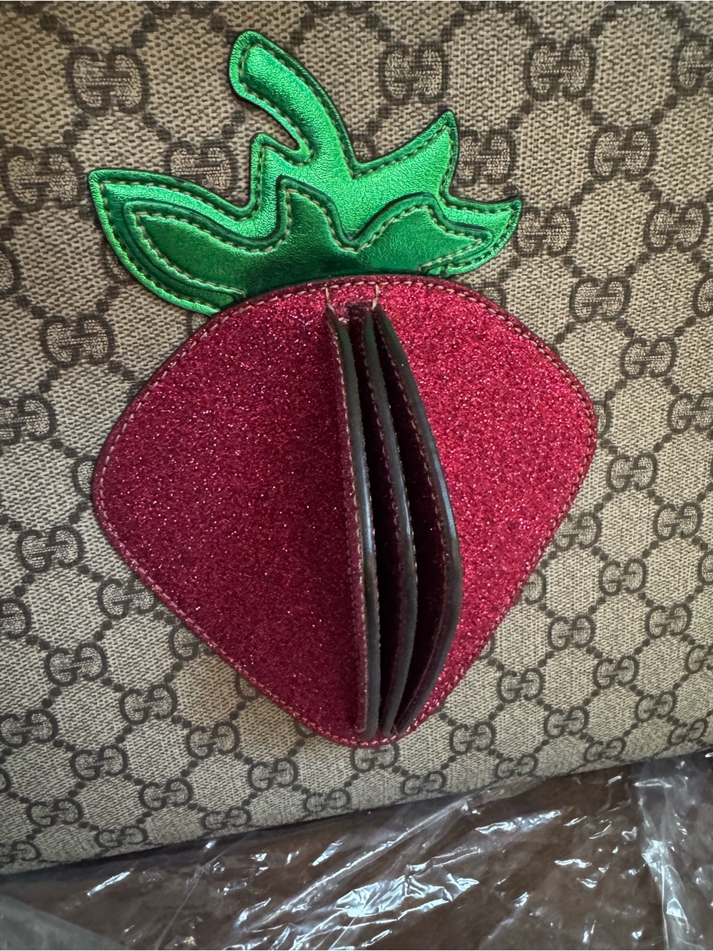 Gucci #630585 GG Supreme Junior 3D Strawberry Tote Bag, New - Picture 9 of 11
